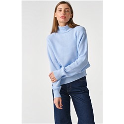 Джемпер вязаный свободный из хлопка светло-голубой