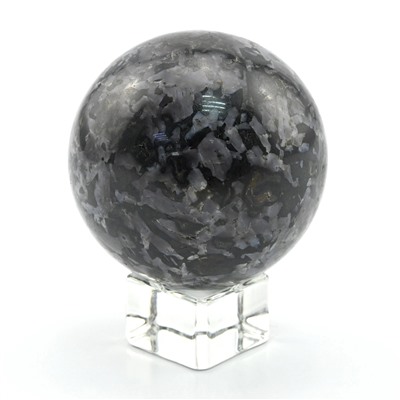 Шар из амфиболита, диаметр 54-57мм, 241-275гр.