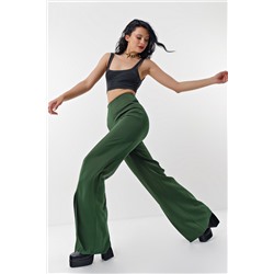Брюки (брюки и чокер) расклешенные зеленые