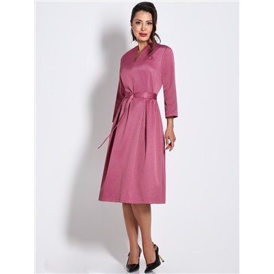 Платье розовое со складками на юбке