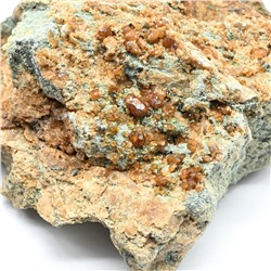 Кристаллы граната спесартина в породе 50*33*28мм, 50-59г