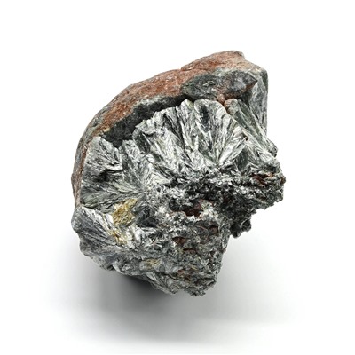 Камень серафинит "Клинохлор" 79*67*50мм, 308г