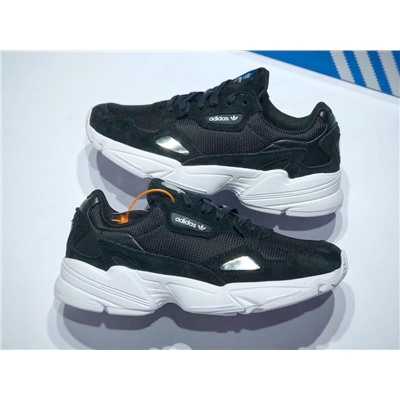 Кроссовки Adidas Falcon W