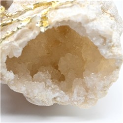 Минерал кальцита с образованием жеод 62*55*70мм