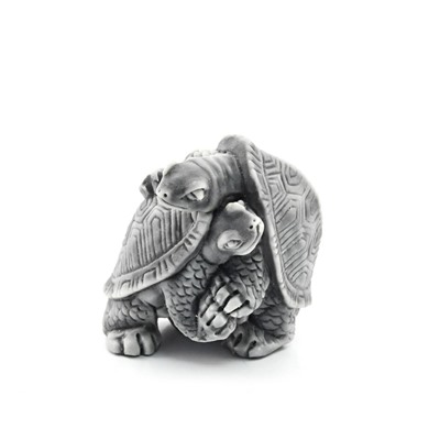 Фигурка из мрамолита "Две черепахи (шарж)" 36*28*35мм