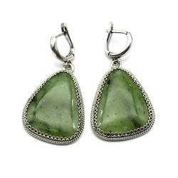 Серьги нефрит "Грация" 24*29мм