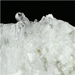 Кристаллы горного хрусталя 78*48*42мм, 160-179г