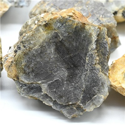 Корунд сапфир в породе AA 26*17*12мм, 10-14г