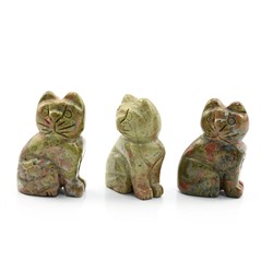Кошка из унакита 23*16*36мм