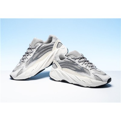 Кроссовки Adidas yeezy boost 700 v2
