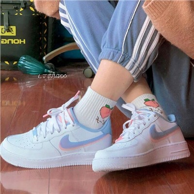 Nike Air Force 1 07 Lv8