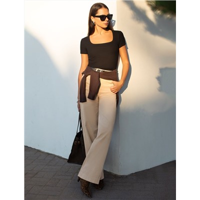 Футболка из трикотажа в широкий рубчик