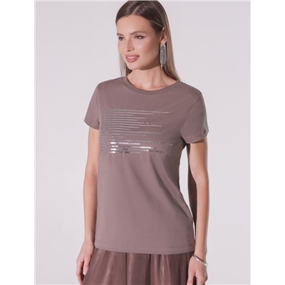 Нарядная футболка с пайетками