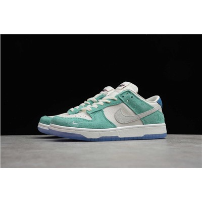 Nike SB Dunk Low Pro