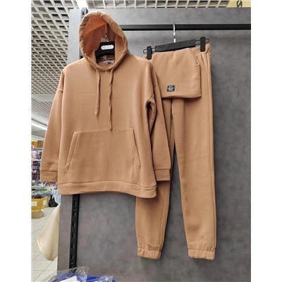 Спортивный костюм 889474