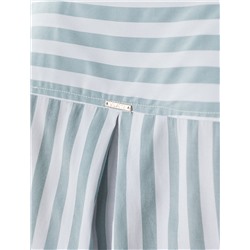 Блузка свободного силуэта с золотистыми пуговицами