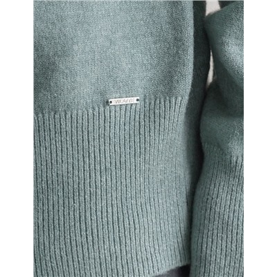 Свитер из пряжи с кашемиром