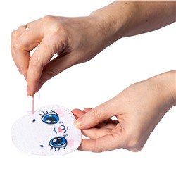 Мягкая игрушка из фетра «Зайка с подарками» своими руками