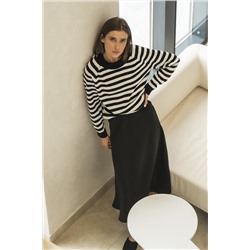 Джемпер вязаный свободный в полоску черно-белый