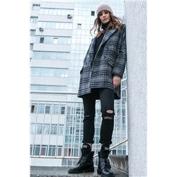 Полупальто оверсайз короткое в клетку на сером