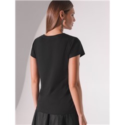 Нарядная футболка с серебристым принтом