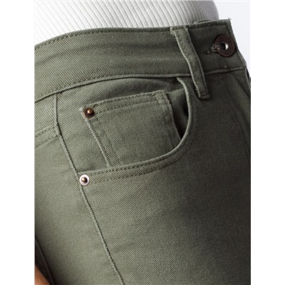 Джинсы из эластичного денима