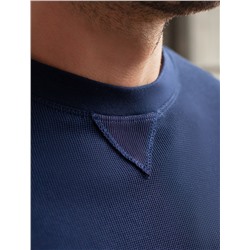 Джемпер легкий из фактурного эластичного трикотажа с принтом