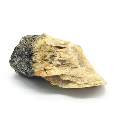 Корунд сапфир в породе 50*24*17мм, 27г