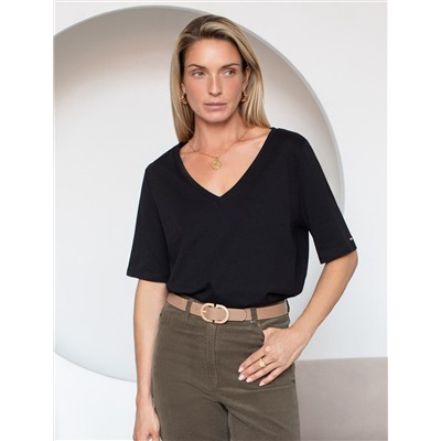 Футболка из 100% хлопка с V-образным вырезом