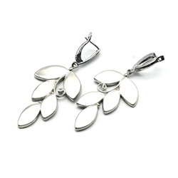 Серьги нефрит пять листиков 25*38мм.