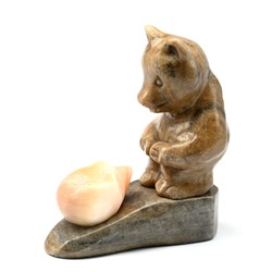 Скульптура из кальцита "Мишка с ёжиком" 75*35*80мм