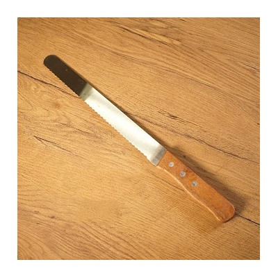 Нож для бисквита с широкими зубчиками 25 см лезвие, дерев. ручка
