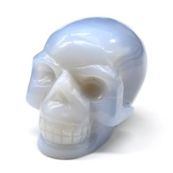 Резной череп из голубого халцедона 78*52*59мм, 356г