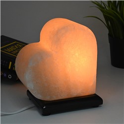 Солевая лампа "Сердце" 170*95*170мм 2-4кг, свечение белое.