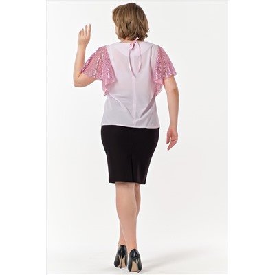 Женственная блуза с эффектными рукавами