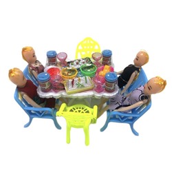 Набор Праздничный стол (мебель+продукты+куклы 4шт.) 18*16*12см / пакет 77-84