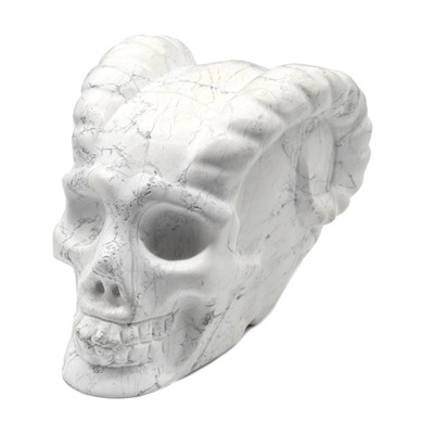 Фигурка из кахолонга череп с рогами "говлит" 92*62*67мм, 541г