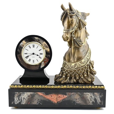 Часы каминные из яшмы "Императорский конь"