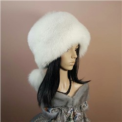 Меховая шапка "Барбара Брильски" мех песец, цвет белый.