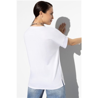 Белая футболка с разрезами по бокам