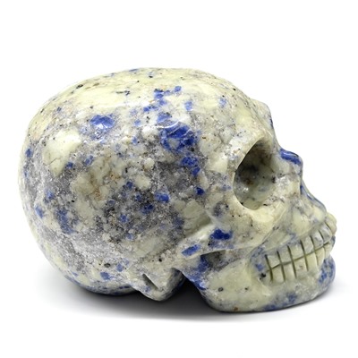 Резной череп из лазурита 99*68*65мм, 789г.