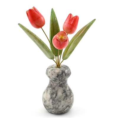 Ваза из селенита "Тюльпан"(3 цветка) цв. красный, ангидрит мал. 50*50*160мм.