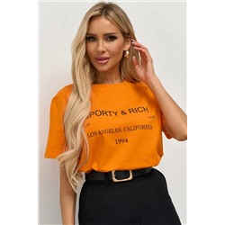 Трикотажная оранжевая футболка с принтом