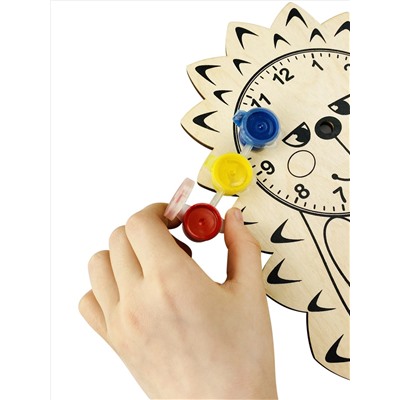 Деревянные часы своими руками с красками «Котенок»