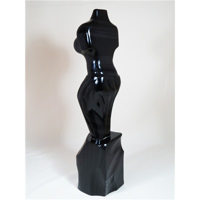 Скульптура из обсидиана "Женщина" 85*85*420мм.