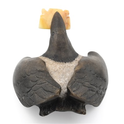 Скульптура из кальцита "Ворона с сыром" 200*140*85мм
