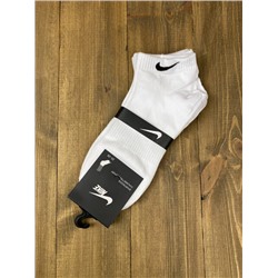 Носки Nike короткие белые 22-25
