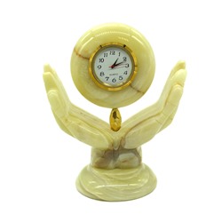 Часы из камня оникс "Время в руках" 100*60*120мм
