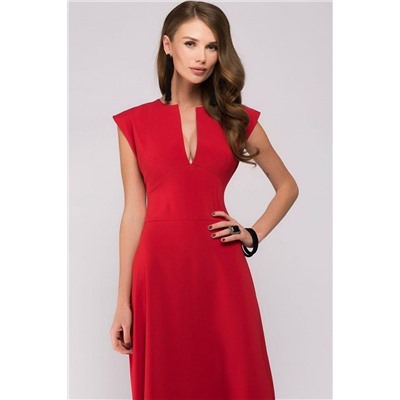 Красное платье длины макси