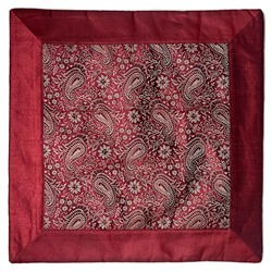 Индийский чехол для подушки ВОСТОЧНЫЕ ОГУРЦЫ В РАМКЕ, цвет БОРДОВЫЙ (полиэстер, с обратной стороны однотонный на молнии, размер 40 на 40 см.), 1 шт.